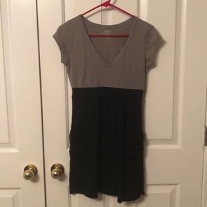 Old Navy Color Block Dress with Pockets!